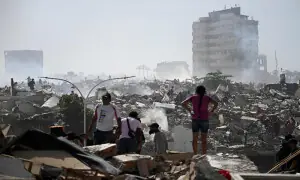 Venezuelans hunt for survivors after quakes kill at least 589