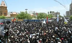 ملک بھر میں یومِ عاشور عقیدت و احترام سے منایا گیا، سخت سیکیورٹی میں مرکزی جلوس اختتام پذیر