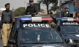 Heavy police deployment after firing reported near Karachi's Mosamiyat Chowrangi