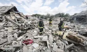 Russian attacks kill five in Ukraine, local officials say