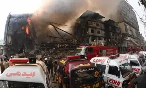 سانحہ گل پلازہ رپورٹ: 11 سالہ بچے کی غلطی اور مارکیٹ یونین کی غفلت نے 72 جانیں لیں
