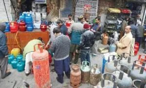 عوام کے لیے اچھی خبر: حکومت نے ایل پی جی کی قیمت میں بڑی کمی کردی