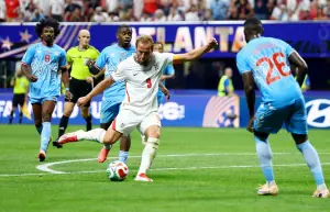 Kane double rescues England in comeback win over DR Congo