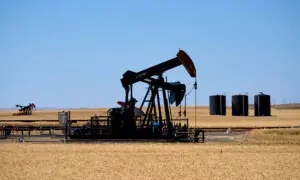 Oil falls to four-month low as US, Iran conclude talks in Doha