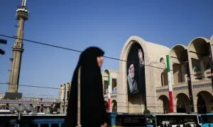 آیت اللہ خامنہ ای کی سات روزہ آخری رسومات کا آغاز، جسدِ خاکی امام خمینی حسینیہ منتقل