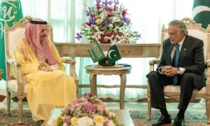 اسحاق ڈار کا سعودی وزیر خارجہ سے رابطہ، امریکا ایران کشیدگی پر اظہار تشویش