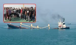 آبنائے ہرمز میں دو بحری جہازوں کی ٹکر؛ ایران نے 23 ڈوبتے غیر ملکیوں کو بچا لیا آبنائے ہرمز میں دو بحری جہازوں کی ٹکر؛ ایران نے 23 ڈوبتے غیر ملکیوں کو بچا لیا