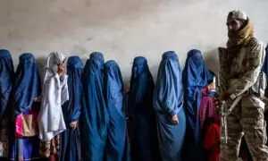 افغانستان میں لباس کے نام پر خواتین اور داڑھی کے لیے مردوں کی گرفتاریاں تیز افغانستان میں لباس کے نام پر خواتین اور داڑھی کے لیے مردوں کی گرفتاریاں تیز
