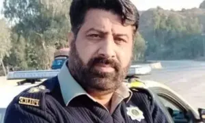 'مالک کے کہنے پر افسر کو کچلا': اوور لوڈڈ ڈمپر روکنے والا ہائی وے پولیس اہلکار جاں بحق 'مالک کے کہنے پر افسر کو کچلا': اوور لوڈڈ ڈمپر روکنے والا ہائی وے پولیس اہلکار جاں بحق