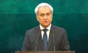 آبنائے ہرمز میں بحری آمدورفت محفوظ بنانے کے لیے پاکستان کی کوششیں جاری ہیں: دفترِ خارجہ
