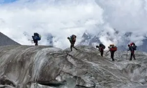 سوات میں گلیشیئر پھٹنے سے 7 کوہ پیما زد میں آگئے، ایک لاپتا