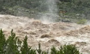 ملک کے بالائی علاقوں میں شدید برسات سے طغیانی اور سیلابی ریلے، لینڈ سلائیڈنگ کا خدشہ ملک کے بالائی علاقوں میں شدید برسات سے طغیانی اور سیلابی ریلے، لینڈ سلائیڈنگ کا خدشہ
