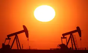 Oil hits $100 after Houthi attack on Saudi tankers worsens oil supply disruption