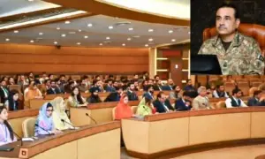 دہشتگردی کے خاتمے تک فتنہ الخوارج اور فتنہ الہندوستان کیخلاف کارروائیاں جاری رہیں گی: فیلڈ مارشل دہشتگردی کے خاتمے تک فتنہ الخوارج اور فتنہ الہندوستان کیخلاف کارروائیاں جاری رہیں گی: فیلڈ مارشل
