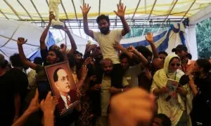 کاکروچ جنتا پارٹی کا ملک گیر احتجاج ختم کرنے کا اعلان