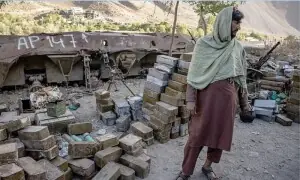 افغانستان میں طالبان پر مزاحمتی گروپس کے حملے، کئی شہروں میں رِٹ چیلنج