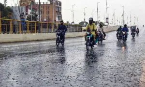 Heavy rains batter Sindh cities, flooding low-lying areas