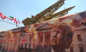 مشرقِ وسطیٰ میں سنگین معاشی اور عسکری بحران: امریکی دباؤ کے خلاف ایران کی نئی حکمتِ عملی کیا ہے؟