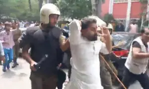Aaj News reporter assaulted, detained by Lahore police