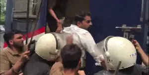 Cops involved in assault on Aaj News reporter suspended