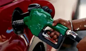 Government reduces fuel prices again
