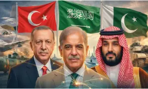 پاکستان، سعودی عرب اور ترکیہ کا 'مکّہ دفاعی معاہدہ': کون کیا کچھ دے سکتا ہے؟