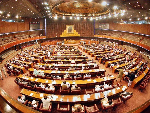 National Assembly: The resolution unanimously approved against Imran Khan and Sheikh Rasheed | Aaj News
