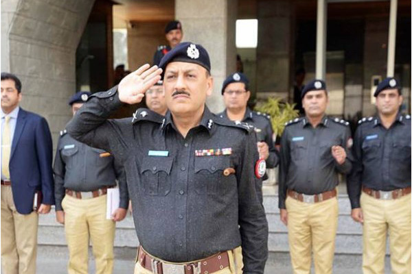 SC orders to keep AD Khawaja as IG Sindh Police | Aaj News