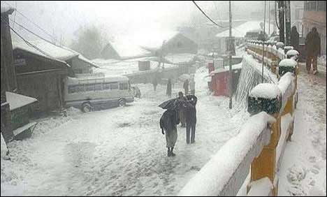 خیبرپختونخوااورگلگت بلتستان میں بارش اوربرفباری،لواری ٹاپ بند