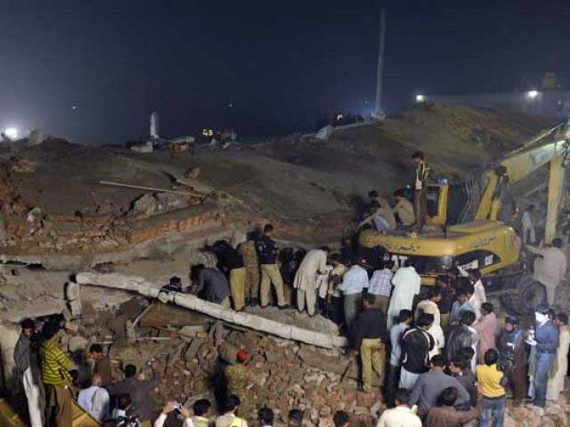 لاہور :فیکٹری زمین بوس،جاں بحق افراد کی تعداد 21 ہوگئی