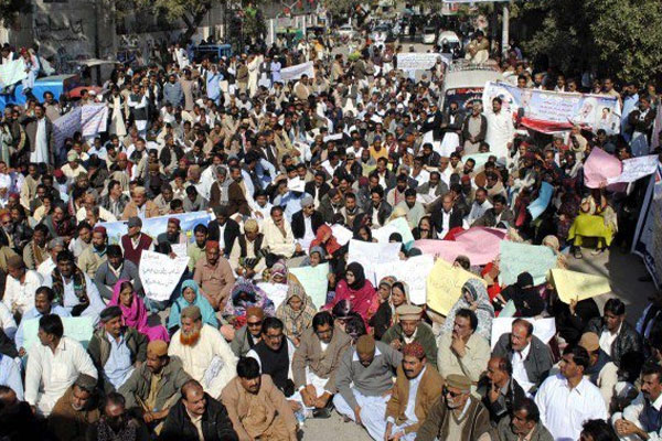 تنخواہوں کی عدم ادئیگی کے خلاف اساتذہ کا احتجاجی مظاہرہ