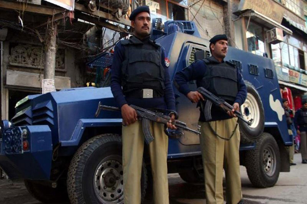 کراچی میں مبینہ پولیس مقابلے میں ایک ڈاکو ہلاک