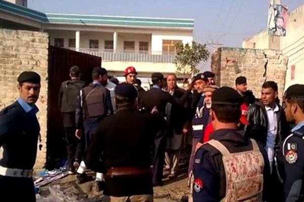 مردان میں نادرا دفتر کے باہر خودکش حملہ،21 افراد جاں بحق