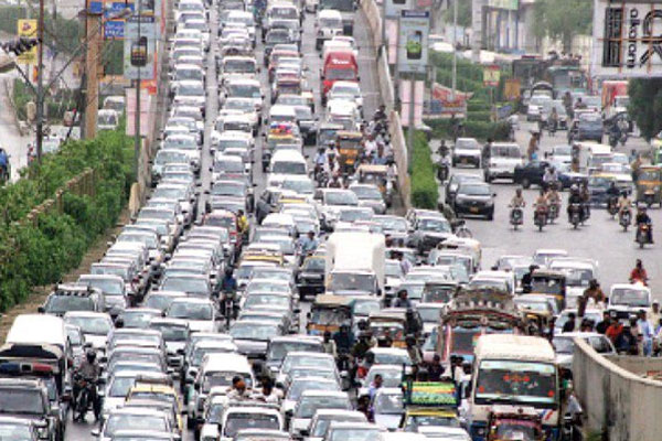لاہور میں تعمیراتی منصوبوں کے باعث ٹریفک کے مسائل