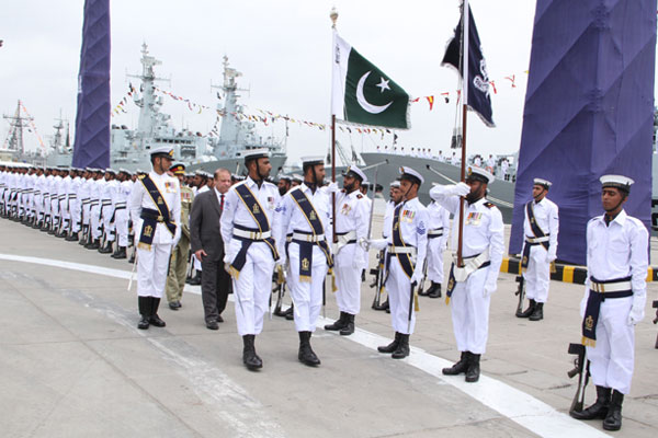 پاک بحریہ :مڈشپ مین اور ایس ایس سی کورس کی پاسنگ آوٹ پریڈ