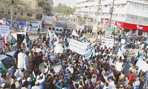 رینجرزاختیارات کا معاملہ: تاجروں کا احتجاج