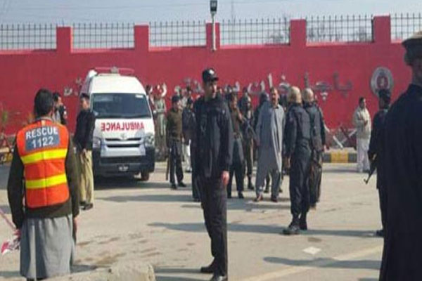 چارسدہ :یونیورسٹی پر حملہ ،ایک اسسٹنٹ پروفیسر سمیت بیس جاں بحق