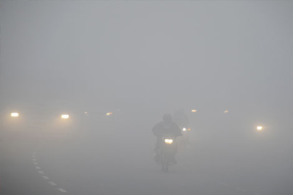 پنجاب کے میدانی علاقوں میں شدید دھند