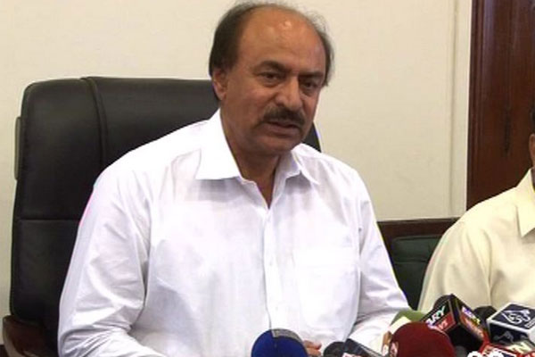 سندھ اسمبلی :سیگریٹ نوشی پر ایوان سے نثار کھوڑو کی معافی