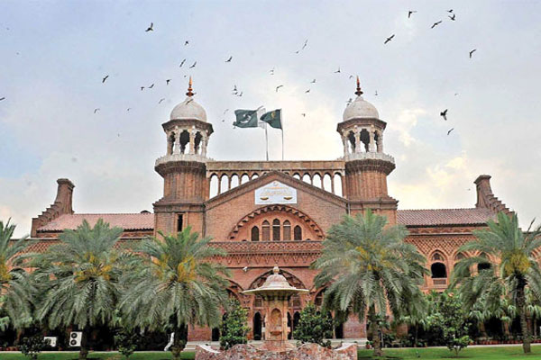 لاہورہائیکورٹ نے پنجاب حکومت سے جواب طلب کر لیا