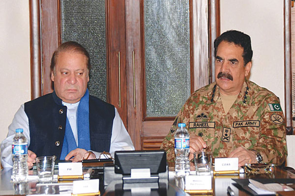 وزیراعظم نواز شریف اور آرمی چیف تہران پہنچ گئے
