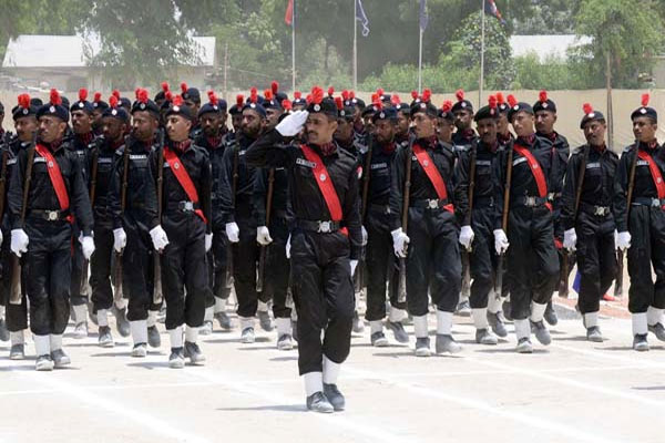 کراچی:ایگلیٹ فورس کے 28 ویں کورس کی پریڈ