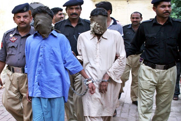 خیبرپختونخواہ میں پولیس کا مبینہ آپریشن،چھیالیس افراد گرفتار