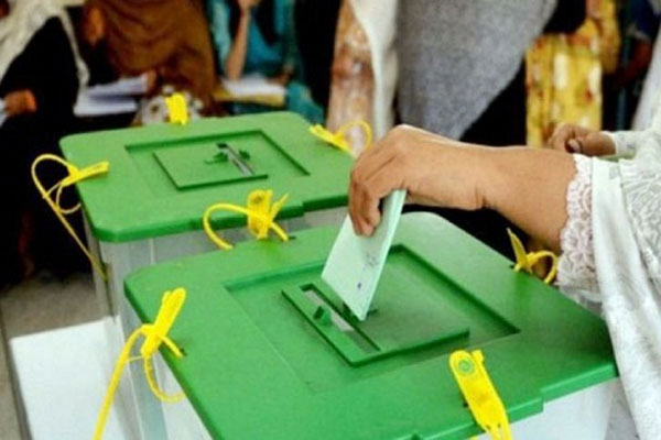 سانگھڑاوربدین میں بلدیاتی انتخابات کیلئے پولنگ جاری