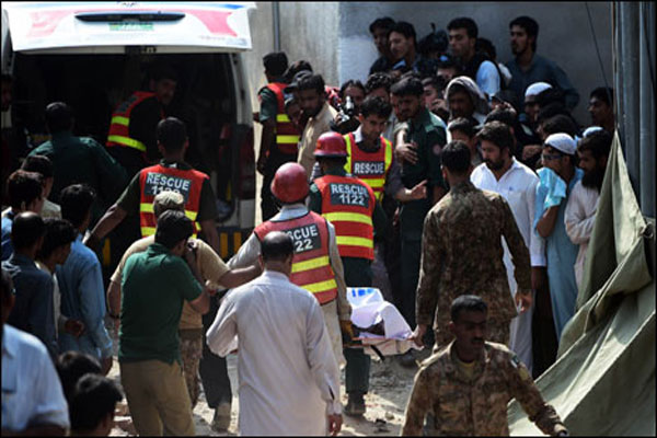 کوئٹہ دھماکے میں جاں بحق افراد کی تدفین کا عمل مکمل
