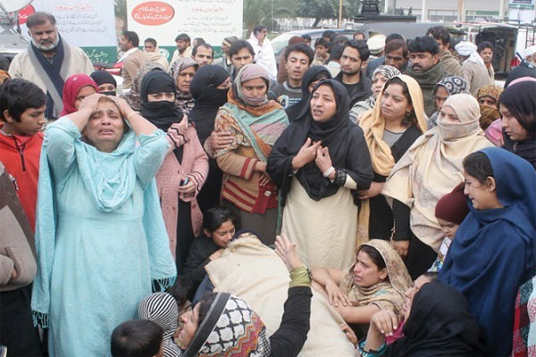 شیخوپورہ :نوجوان کی مبینہ ہلاکت پر لواحقین کا احتجاج
