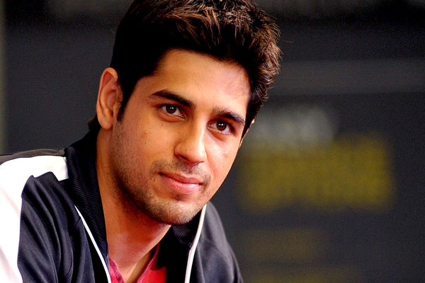 سدھارت ملہوترا اکتیس برس کے ہو گئے