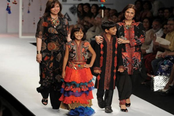 گوجرانوالہ:ننھے ماڈلز کی ریمپ پر واک