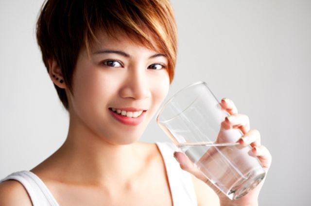 نہار منہ پانی کا استعمال ،کرے ان گنت بیماریوں سے آزاد