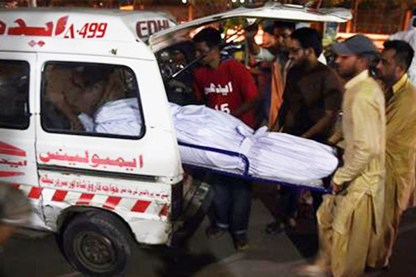کرک :ٹریفک حادثے میں 2 افرادجاں بحق